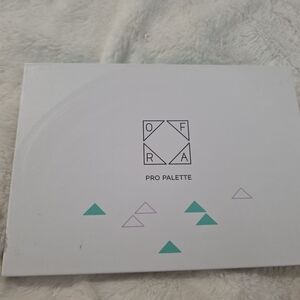 OFRA Pro Palette